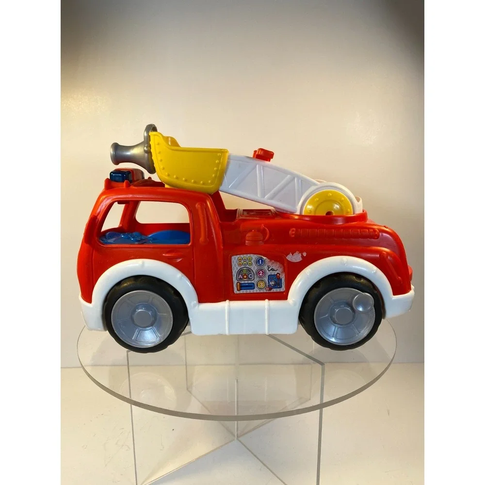 Fisher Price Little People Lift n Lower Fire Truck 3 People & Dog Lights Sounds